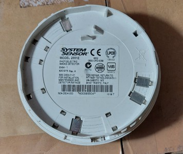 SYSTEM SENSOR SMOKE DETECTOR